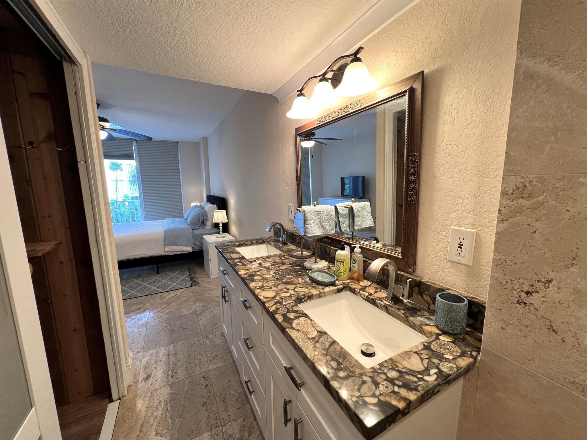 HORIZON EAST CONDO - Residential Lease