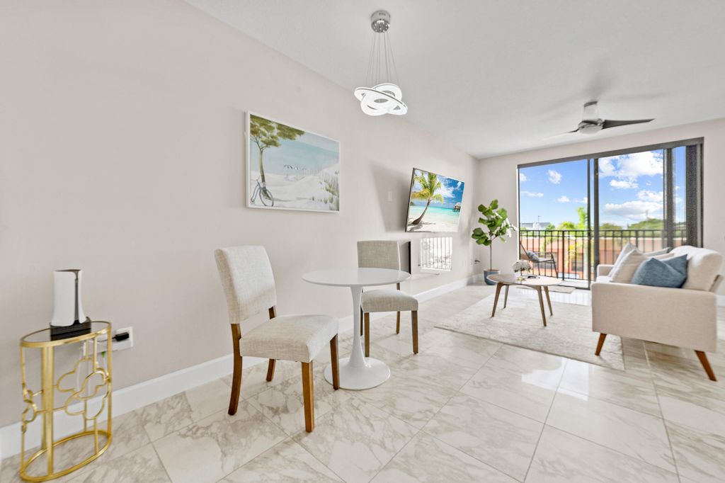 Photo of 511 Lucerne Avenue #315, Lake Worth Beach, FL 33460 (MLS # B26013107)