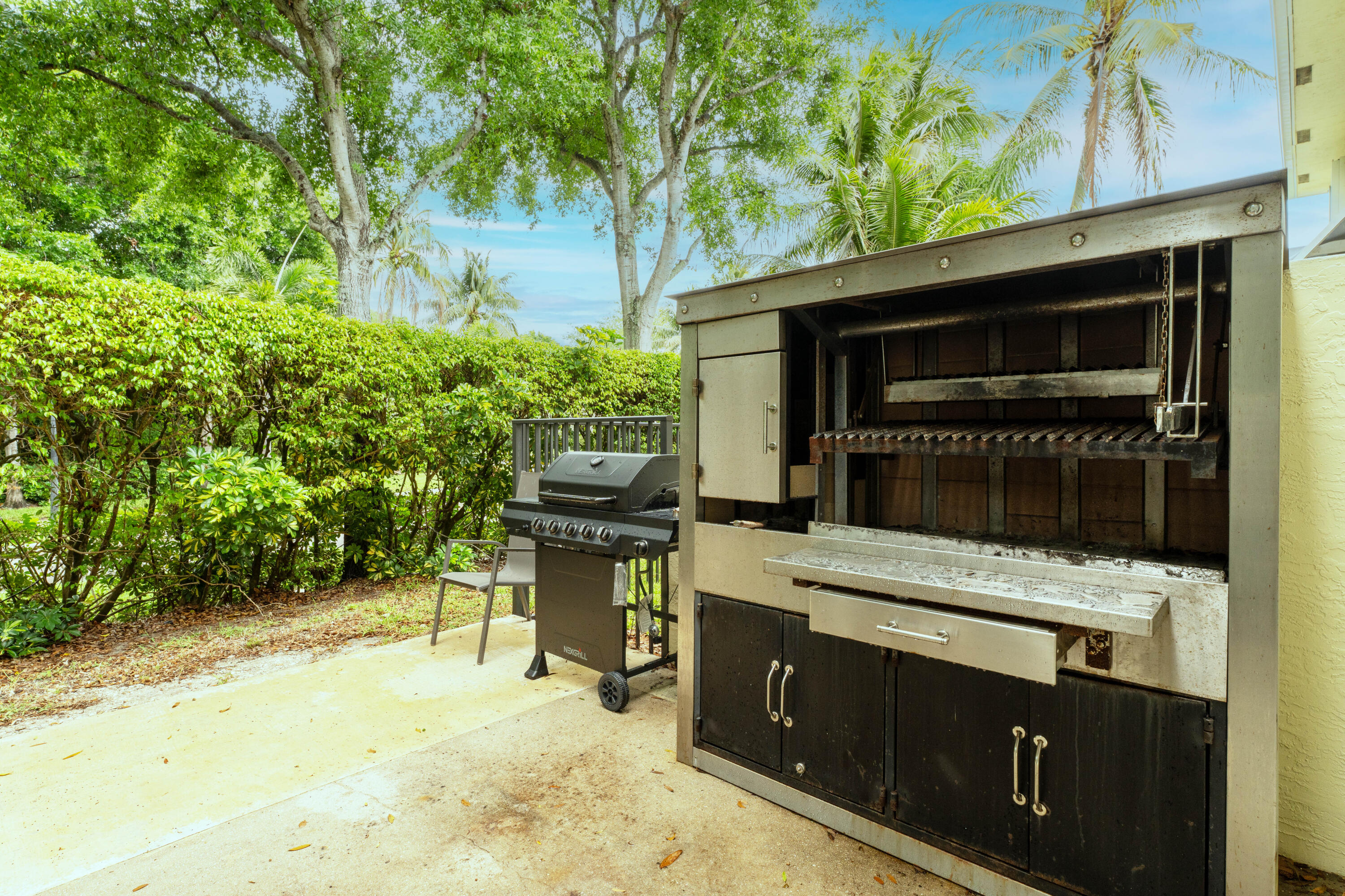CEDAR RIDGE ESTATES - Residential Lease