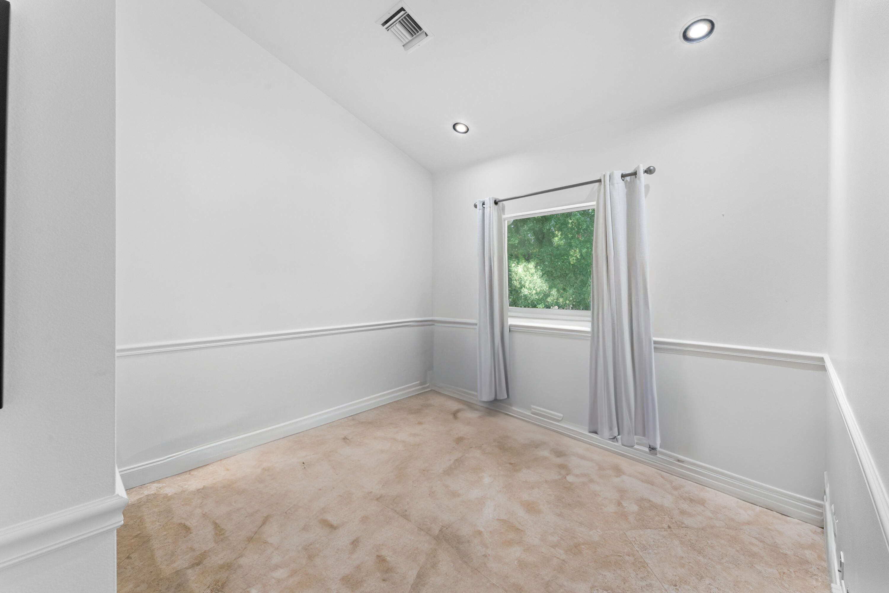 CEDAR RIDGE ESTATES - Residential Lease