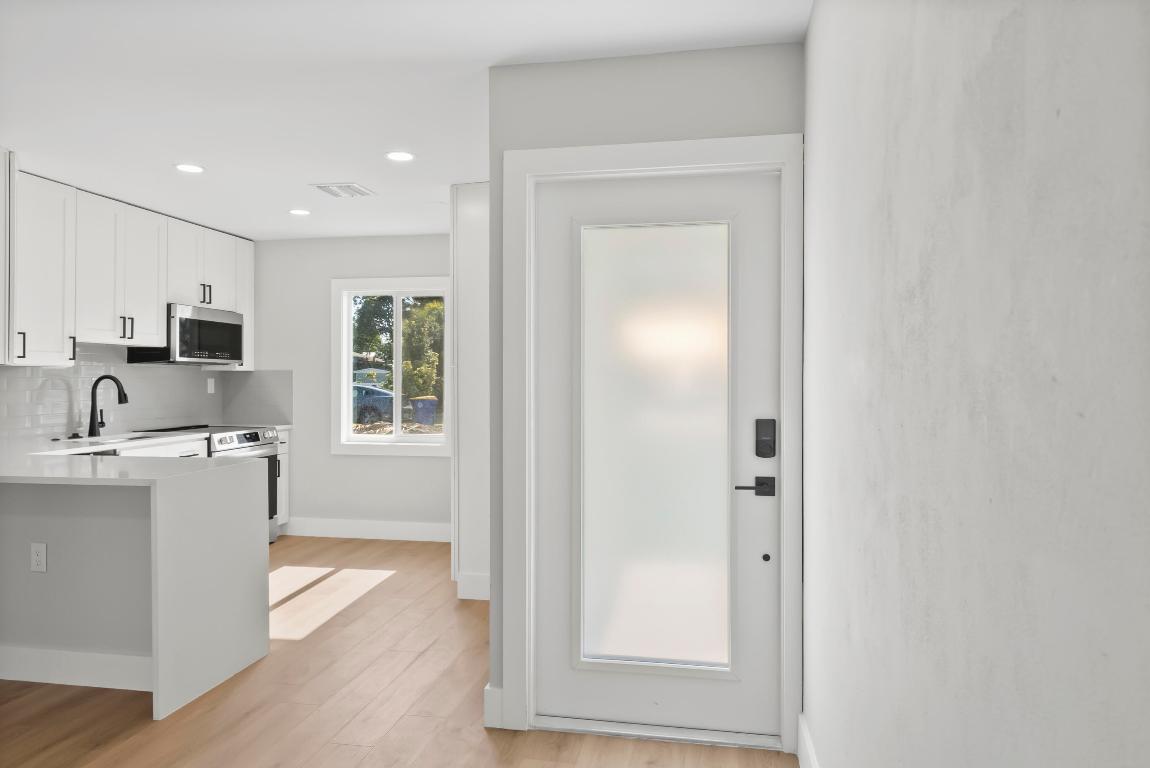 3023 SE Banyan Street