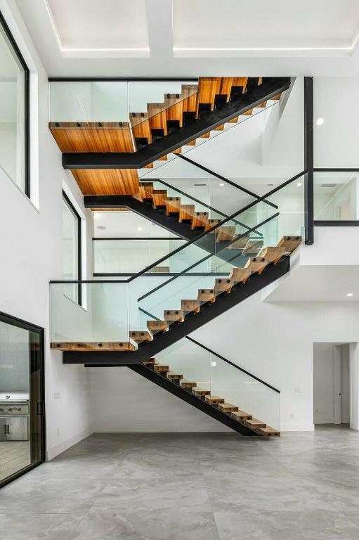 SEA VIEW RIDGE - Residential