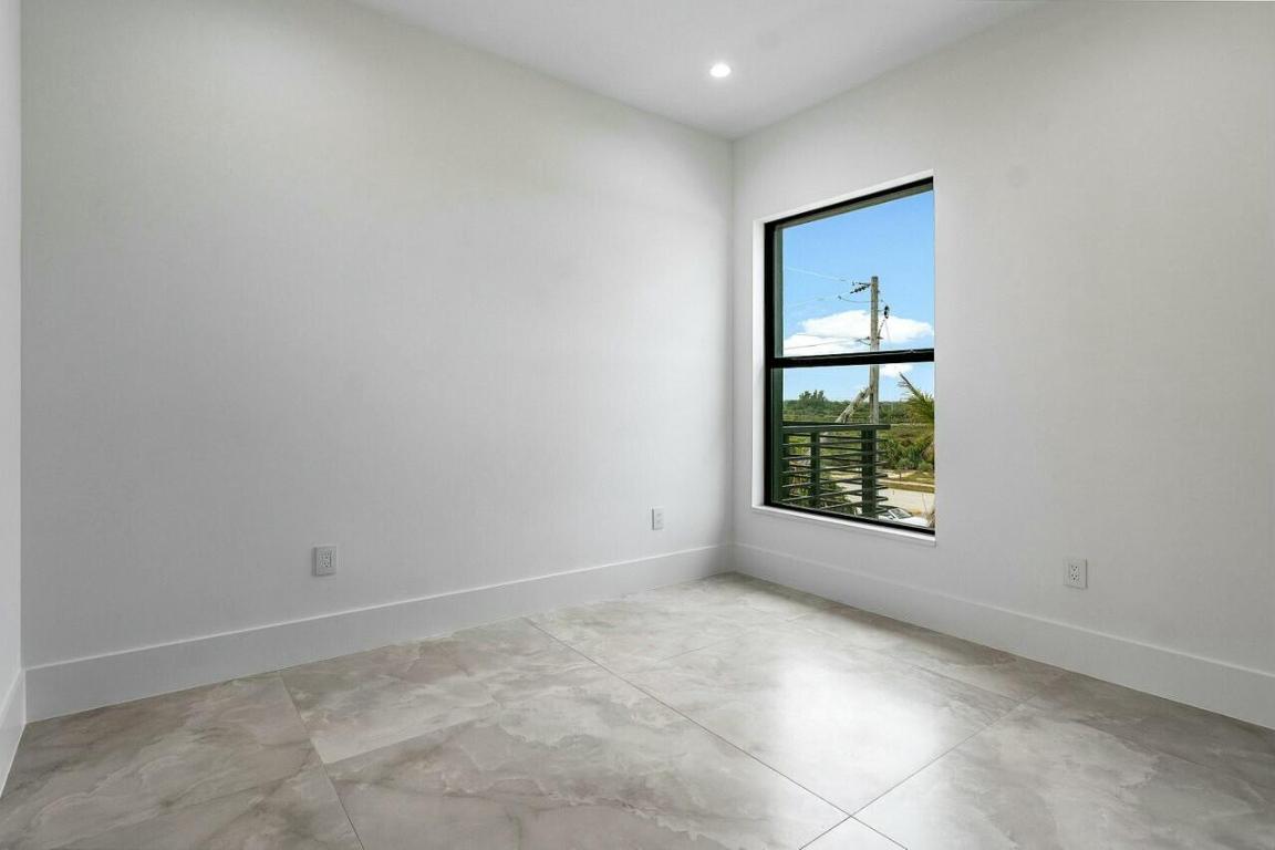 SEA VIEW RIDGE - Residential