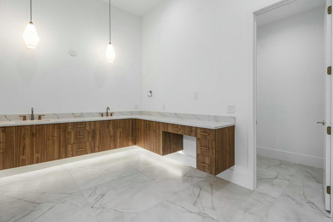 SEA VIEW RIDGE - Residential