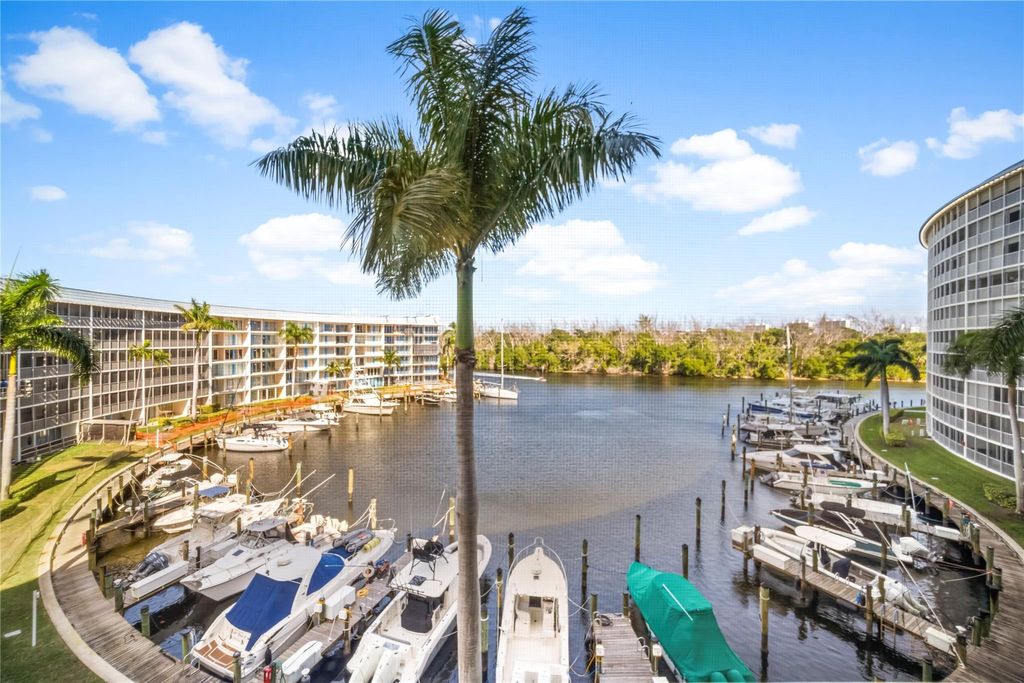 Photo of 1523 E Hillsboro Boulevard #531, Deerfield Beach, FL 33441 (MLS # F10549011)