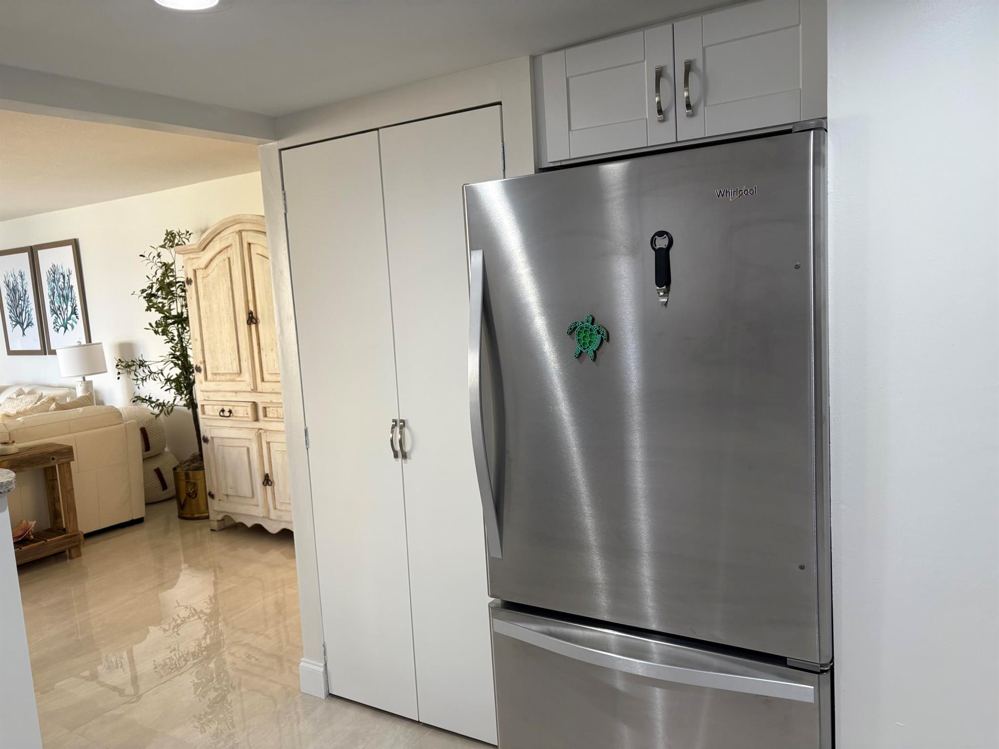PHOENIX TOWERS CONDO - Residential Lease