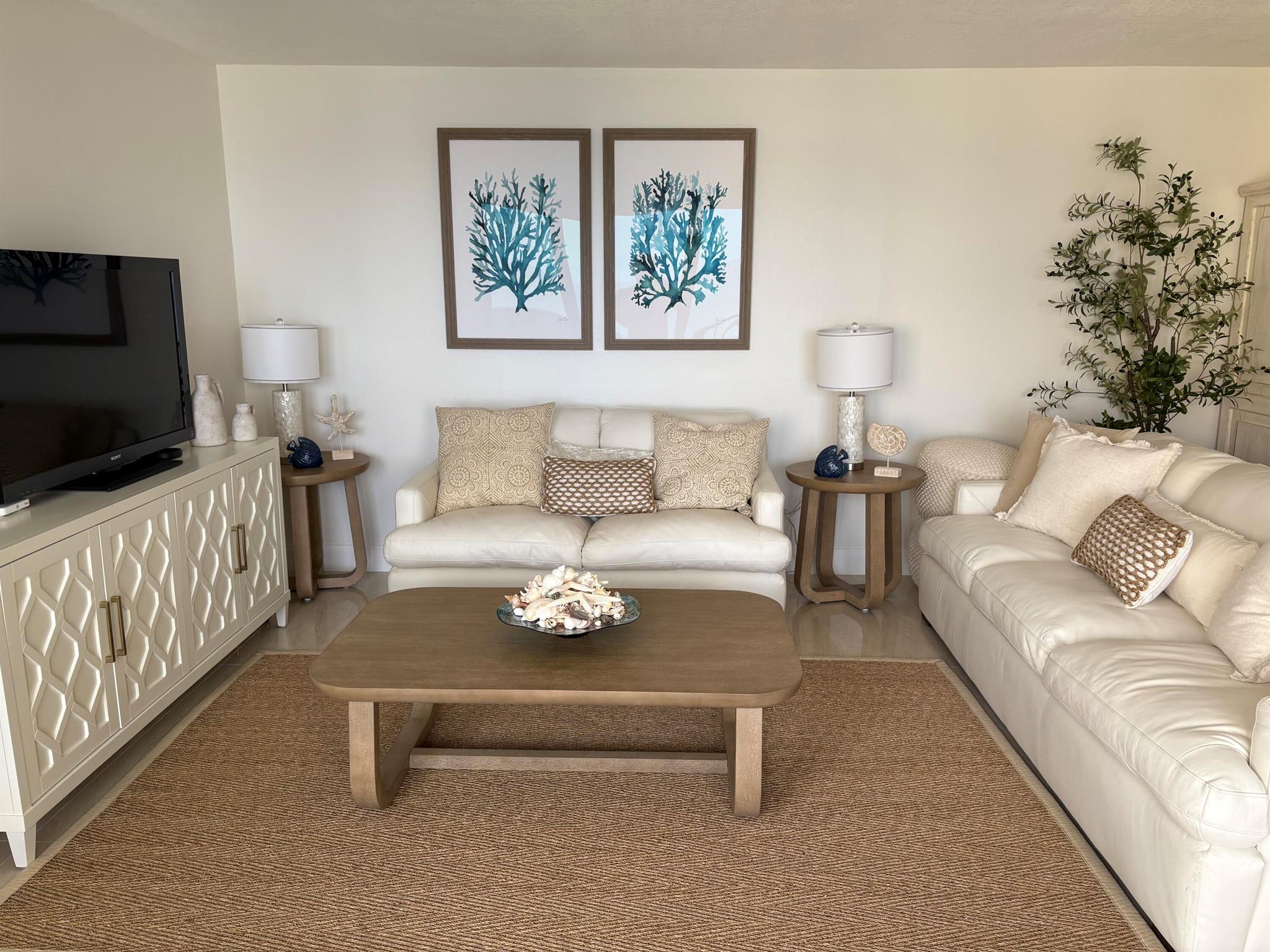 PHOENIX TOWERS CONDO - Residential Lease