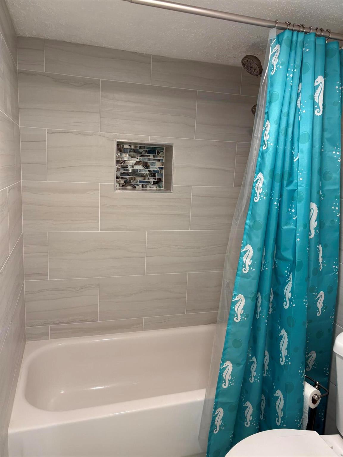 PHOENIX TOWERS CONDO - Residential Lease