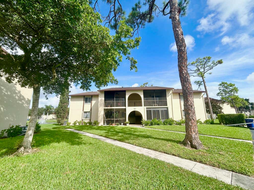 Photo of 131 LAKE PINE Circle #D-1, Greenacres, FL 33463 (MLS # B26064687)