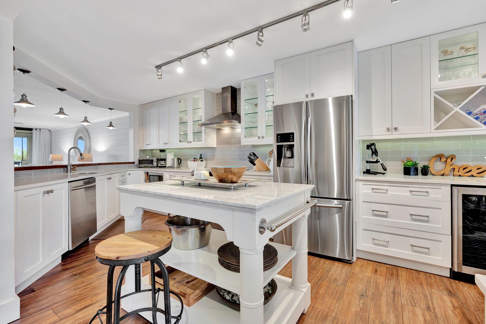 625 NW North River Drive 306