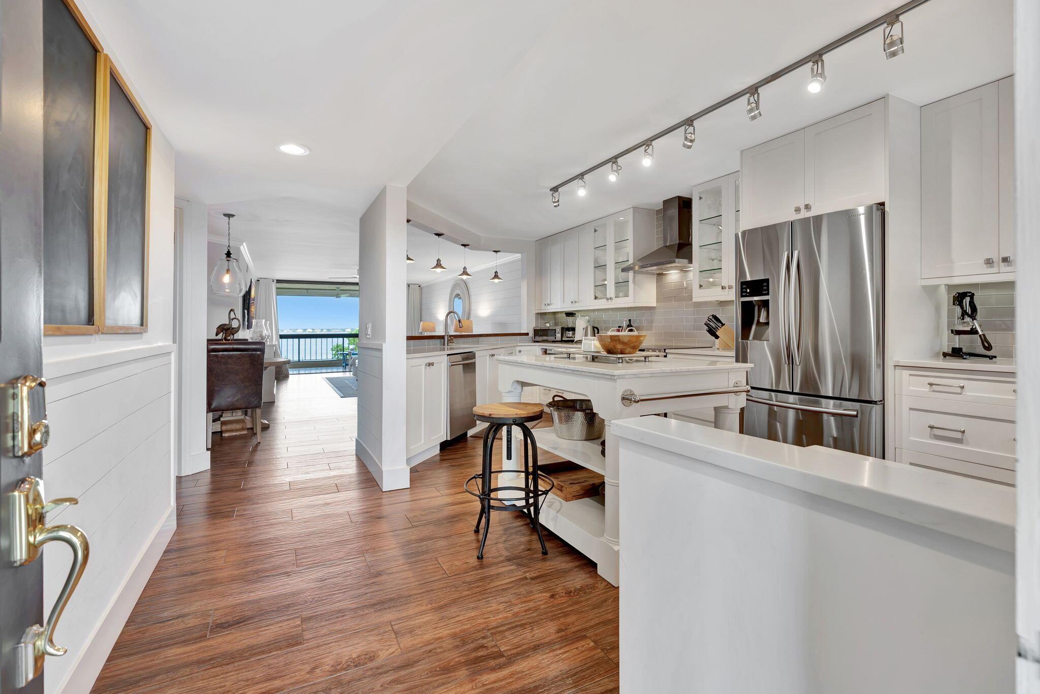 625 NW North River Drive 306