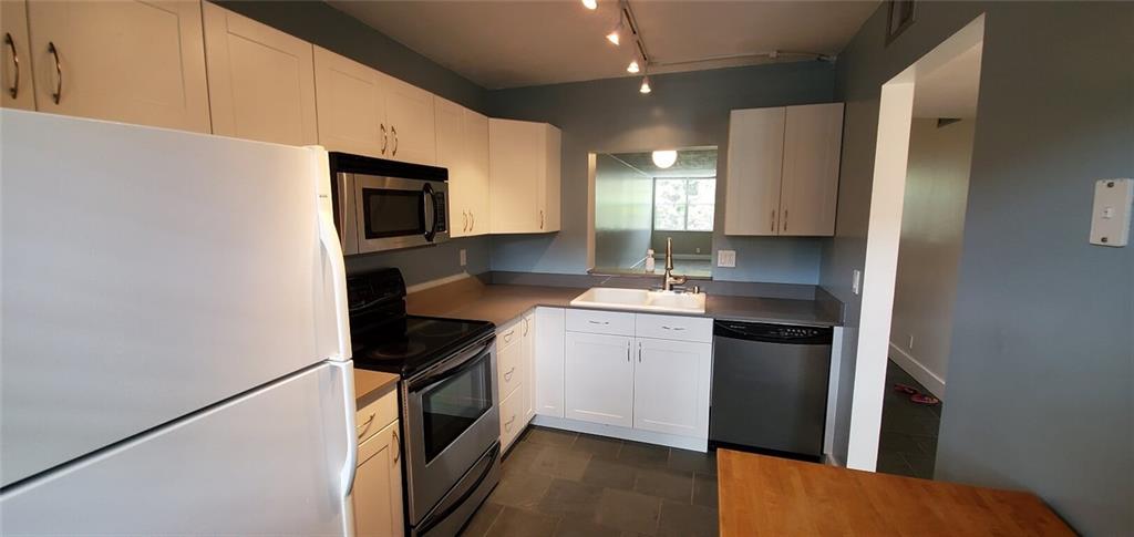 SABAL PINE EAST - Residential