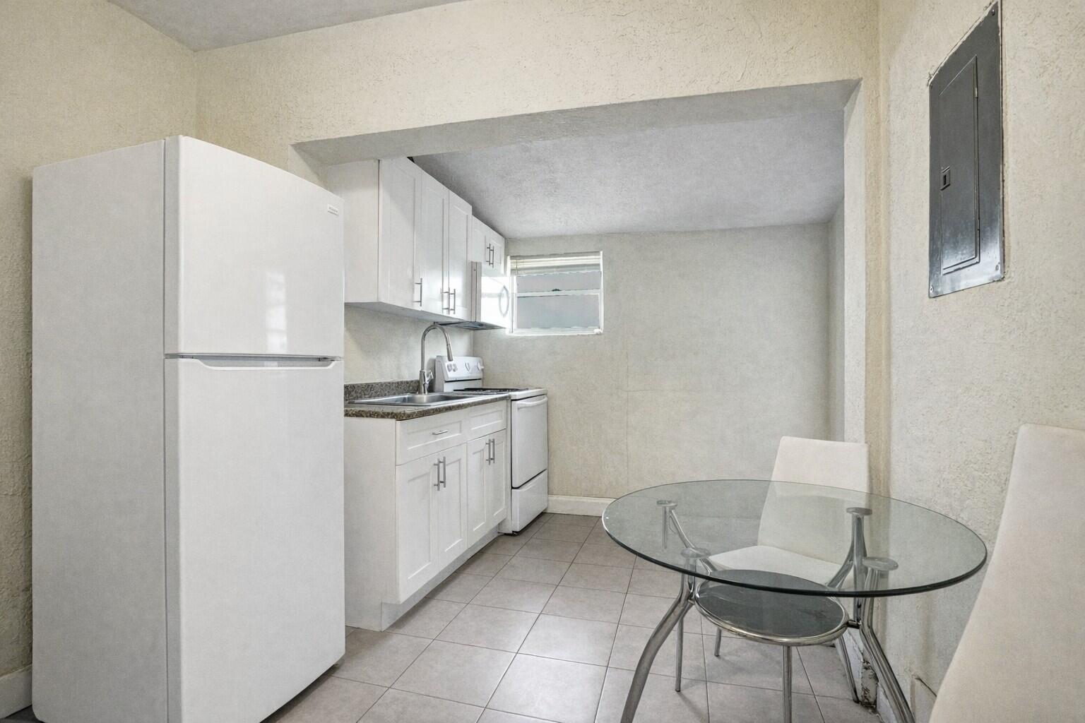 BELLCAMP MANOR - Residential Income