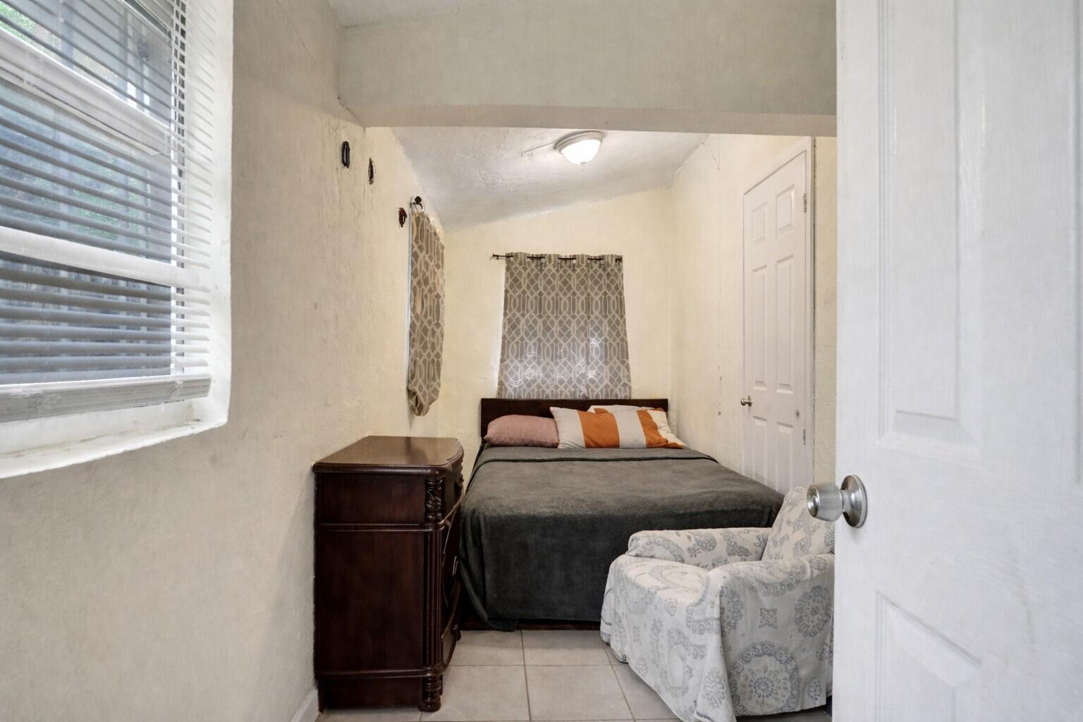 BELLCAMP MANOR - Residential Income