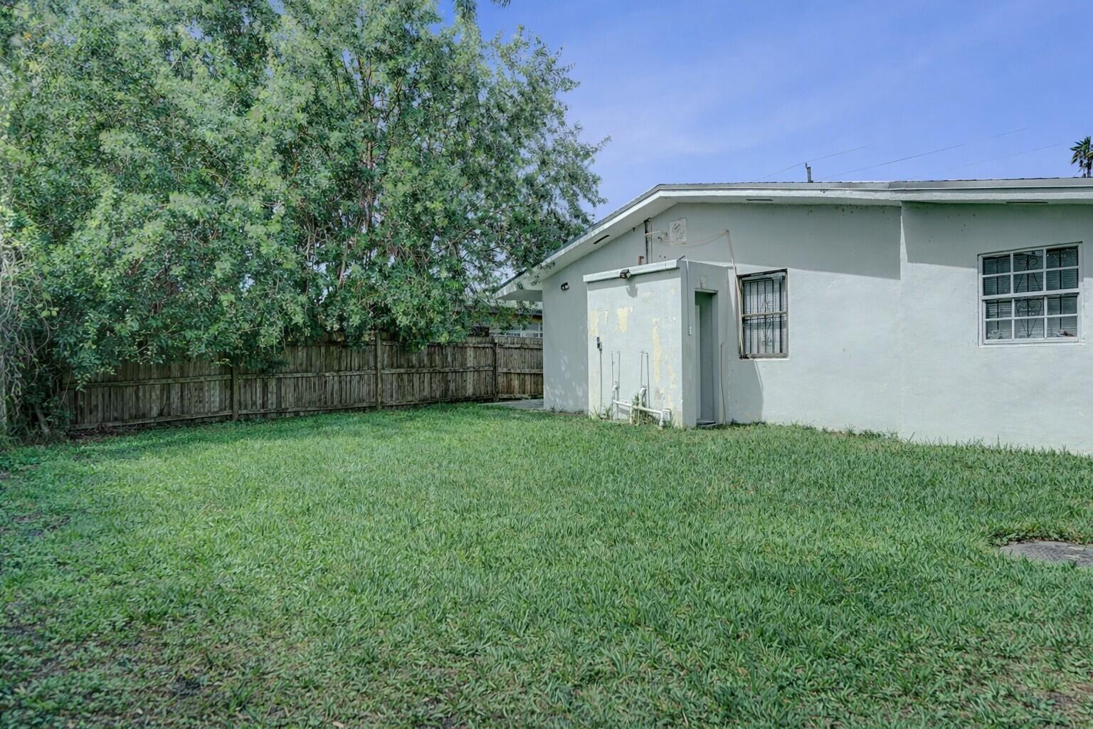 BELLCAMP MANOR - Residential Income