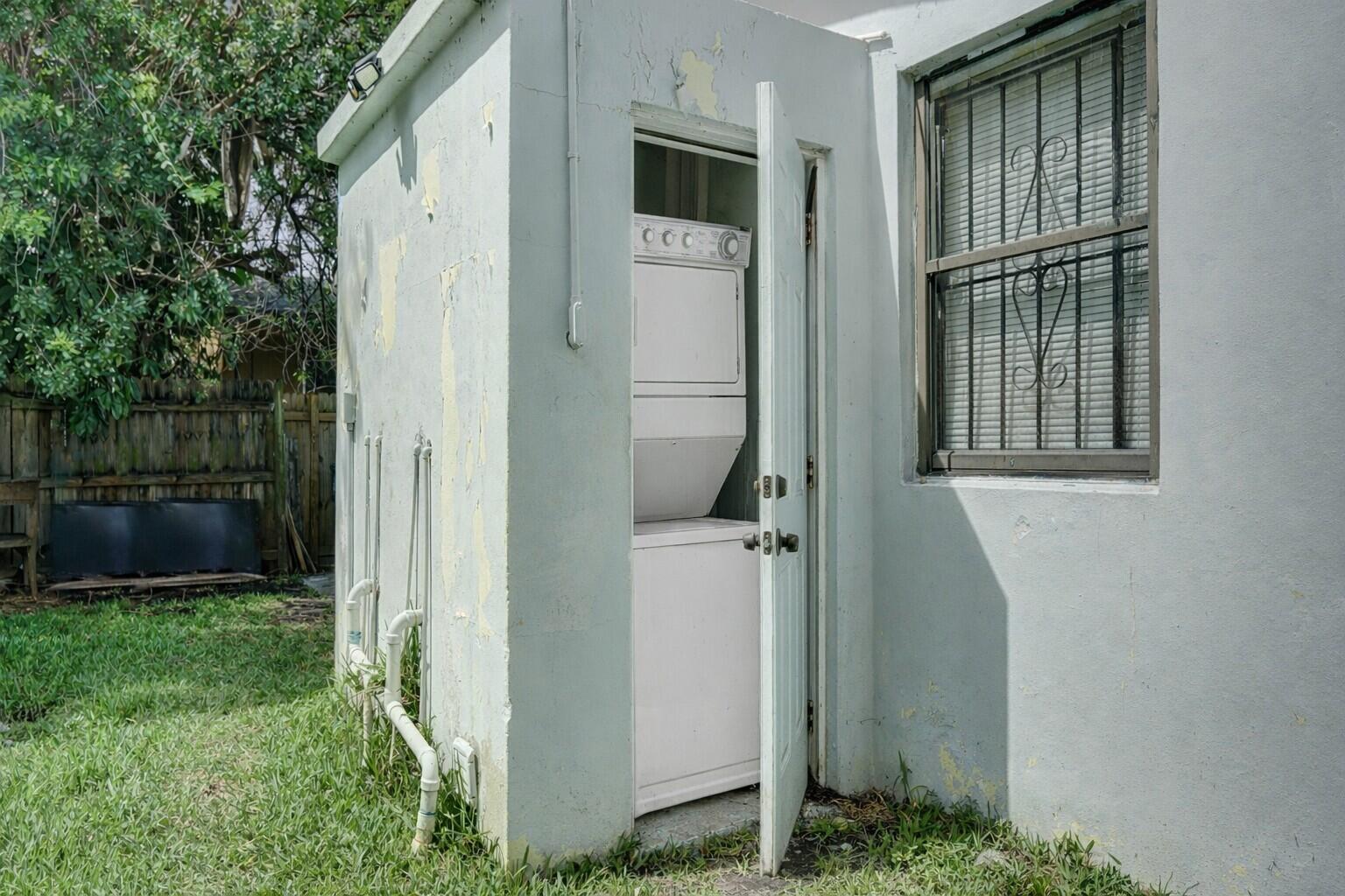 BELLCAMP MANOR - Residential Income