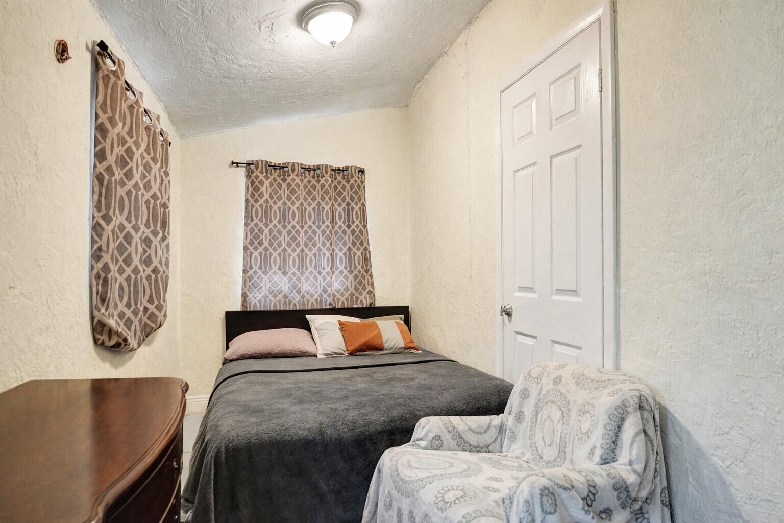 BELLCAMP MANOR - Residential Income