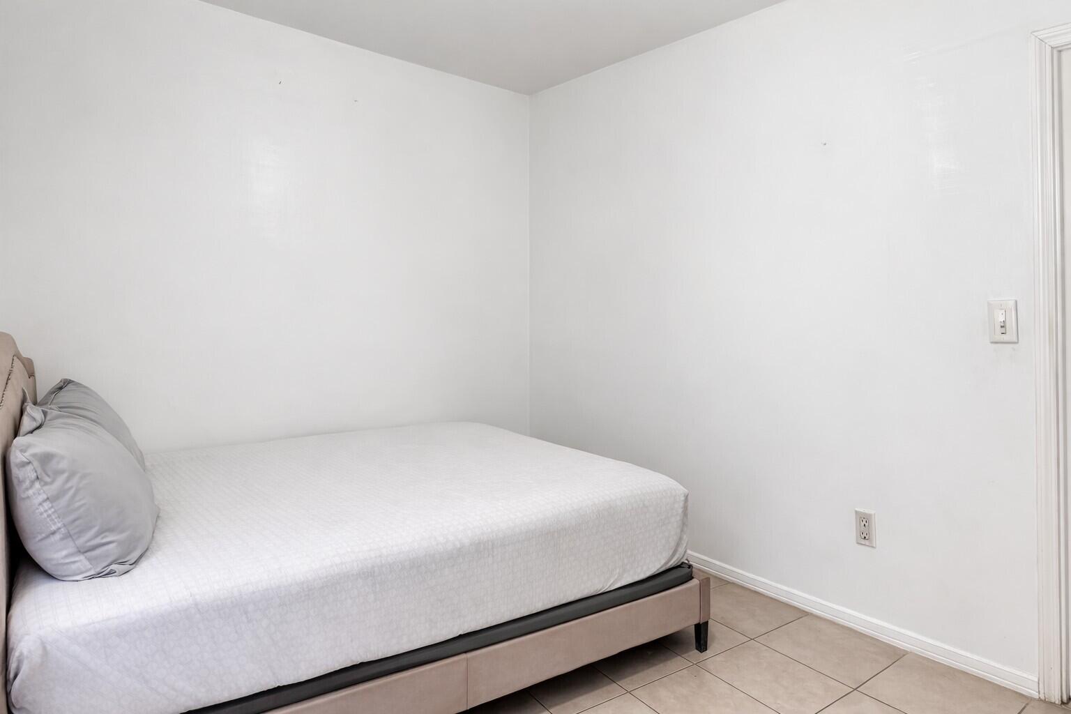 BELLCAMP MANOR - Residential Income