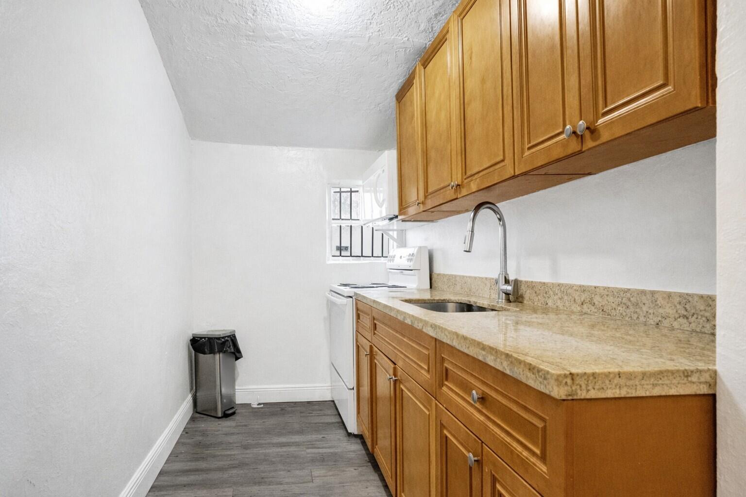 BELLCAMP MANOR - Residential Income