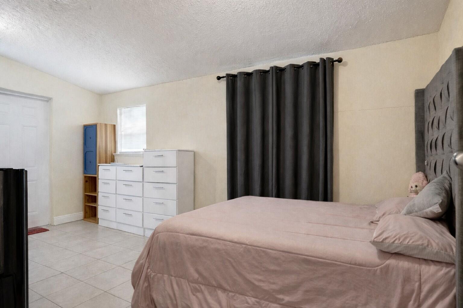 BELLCAMP MANOR - Residential Income