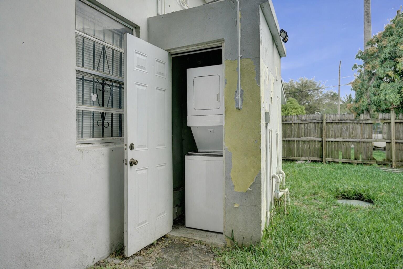 BELLCAMP MANOR - Residential Income