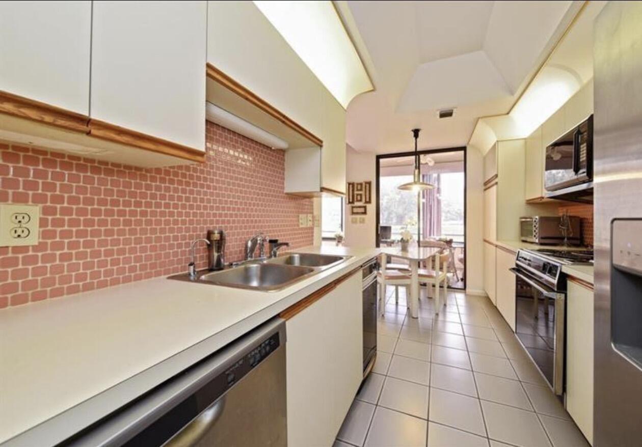 LA PAZ AT BOCA POINTE - Residential