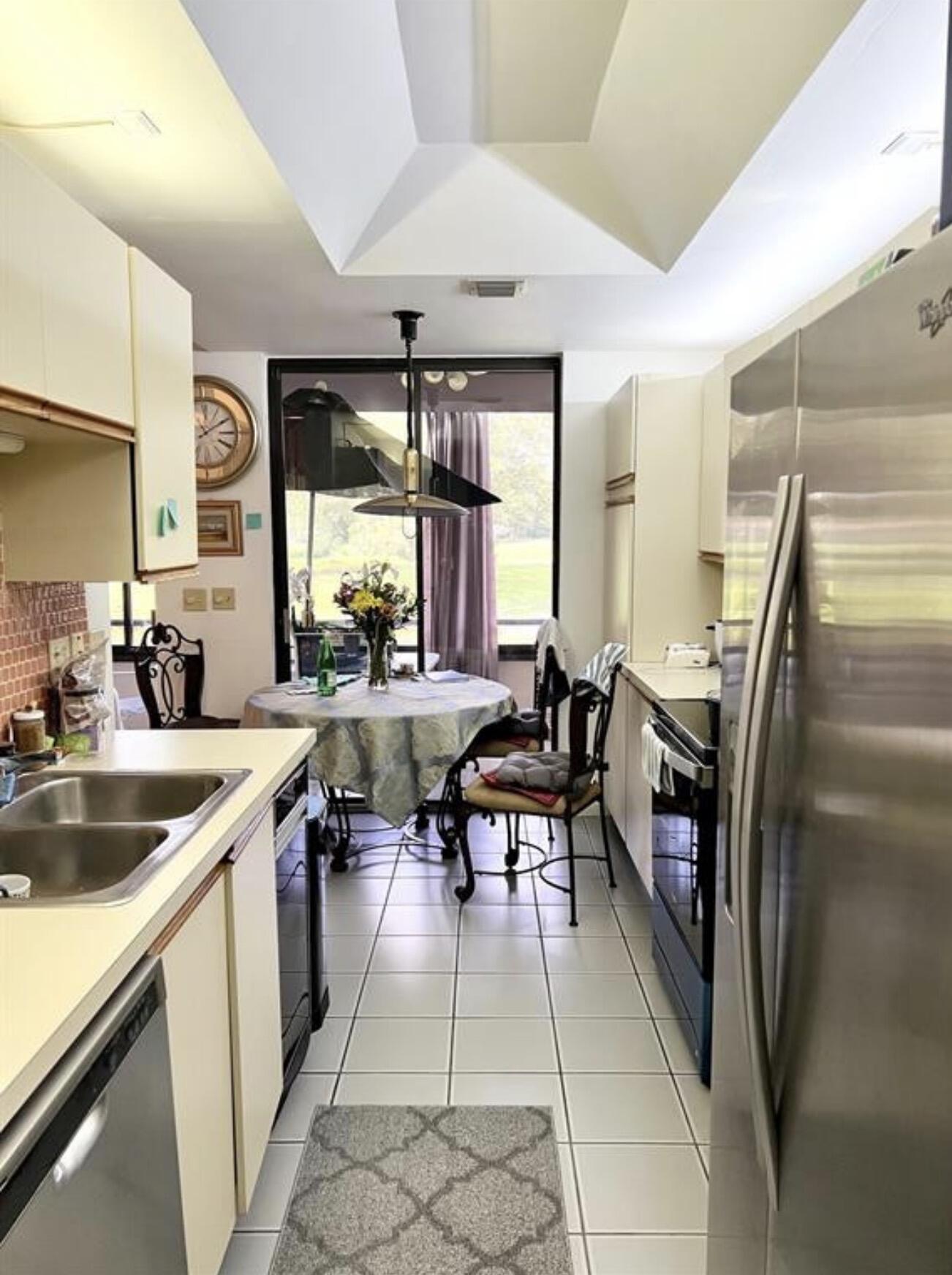 LA PAZ AT BOCA POINTE - Residential