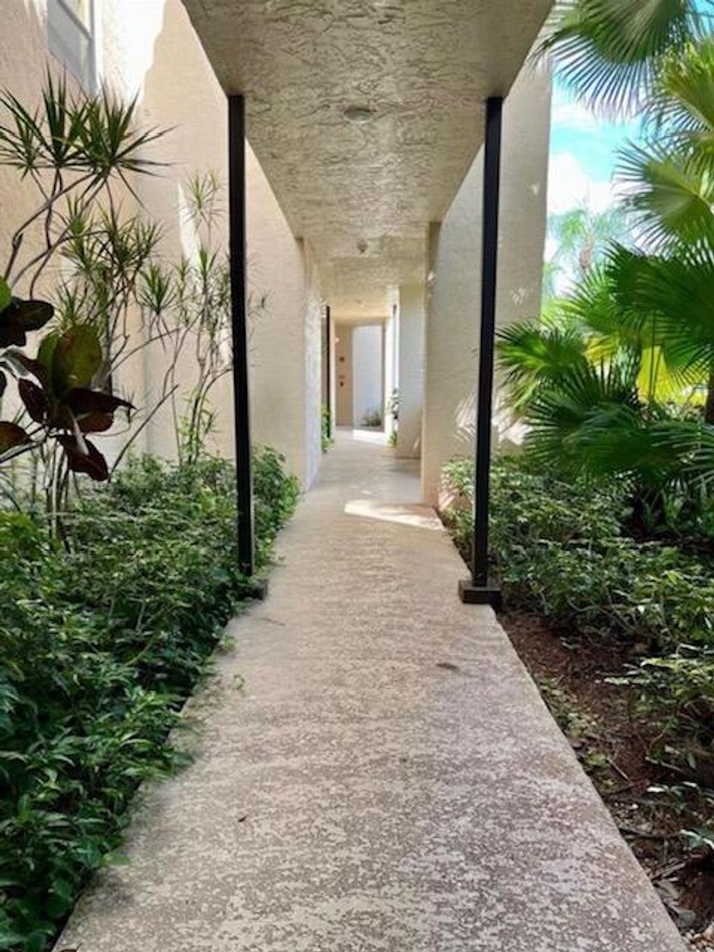 Photo of 7472 La Paz Pl #103, Boca Raton, FL 33433 (MLS # B26001150)