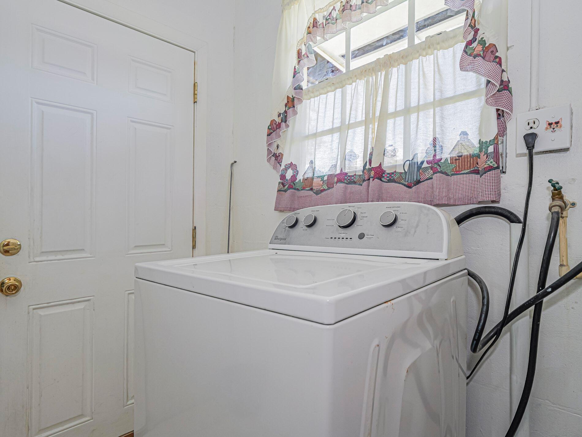 DIXIE GARDENS UNIT 4 - Residential
