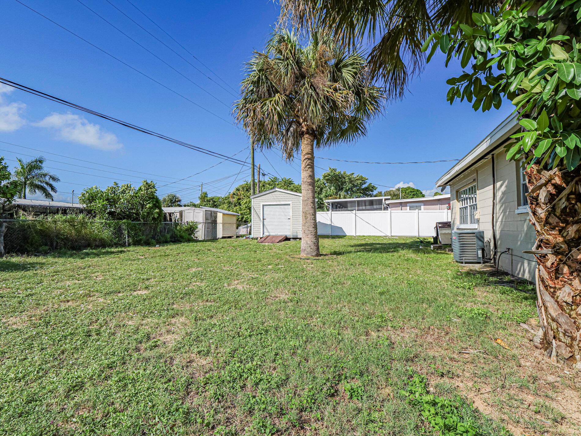 DIXIE GARDENS UNIT 4 - Residential
