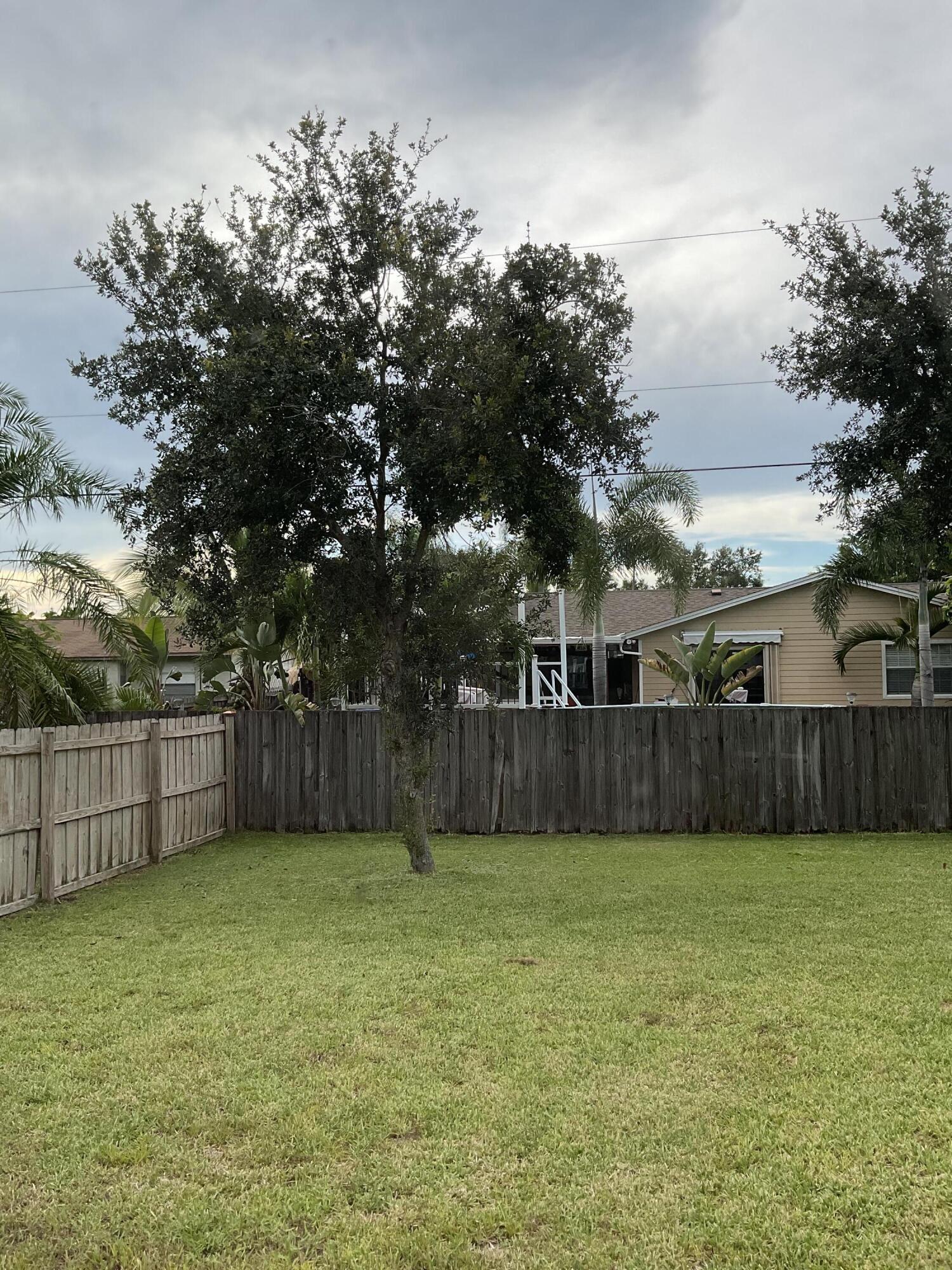 PORT ST LUCIE SECTION 13 - Residential