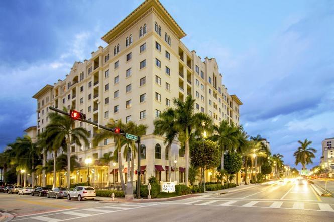 BEAUTIFULLY DECORATED 3 BEDROOM 2 BATH CONDO IN DOWNTOWN BOCA RATON. GOURMET KITCHEN WITH GRANITE COUNTER TOPS, STAINLESS STEEL APPLIANCES & WINE COOLER. MASTER BEDROOM HAS WALK-IN CUSTOM CLOSET. SPLIT BEDROOM PLAN. TILE & LAMINATE FLOORING THROUGHOUT. ENJOY THE INCREDIBLE RESORT STYLE POOL VIEWS FROM YOUR OPEN BALCONY. WALKING DISTANCE TO MIZNER PARK & ROYAL PALM FOR DINNING, SHOPPING, SALONS OR JUST TO TAKE A STROLL. VERY SHORT DRIVE TO THE BEACH. MUST SEE TO FULLY APPRECIATE