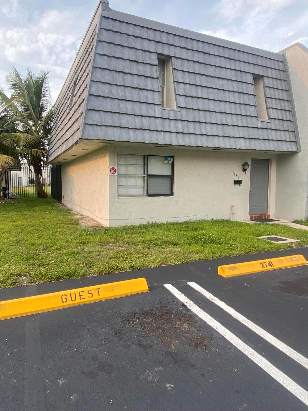Photo of 3741 NW 20th Street #506, Lauderdale Lakes, FL 33311 (MLS # B26026718)