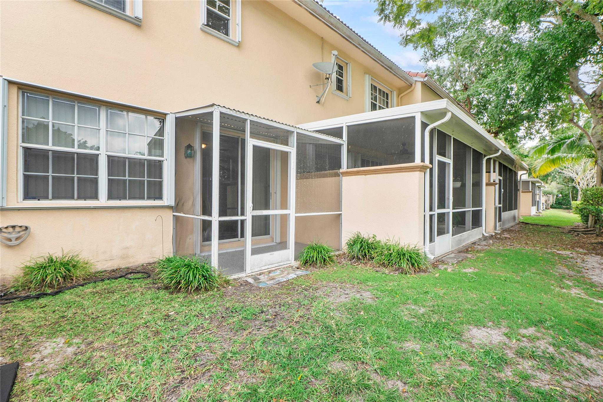 Coral Palm Village - Residential Lease