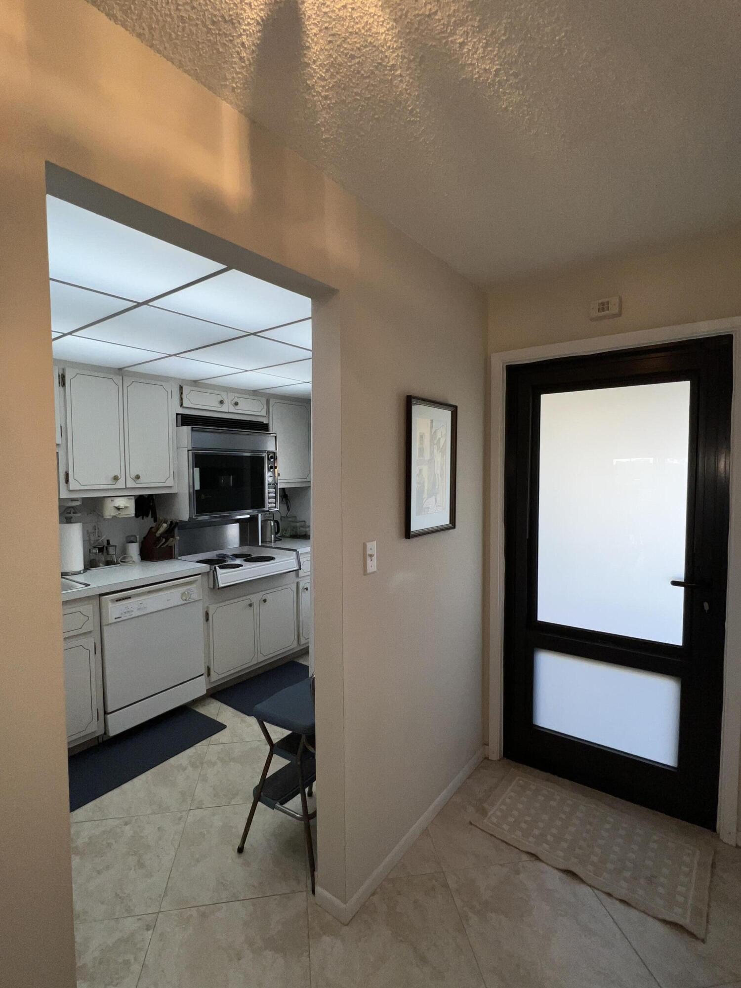 GARDEN-AIRE VILLAGE CONDO - Residential