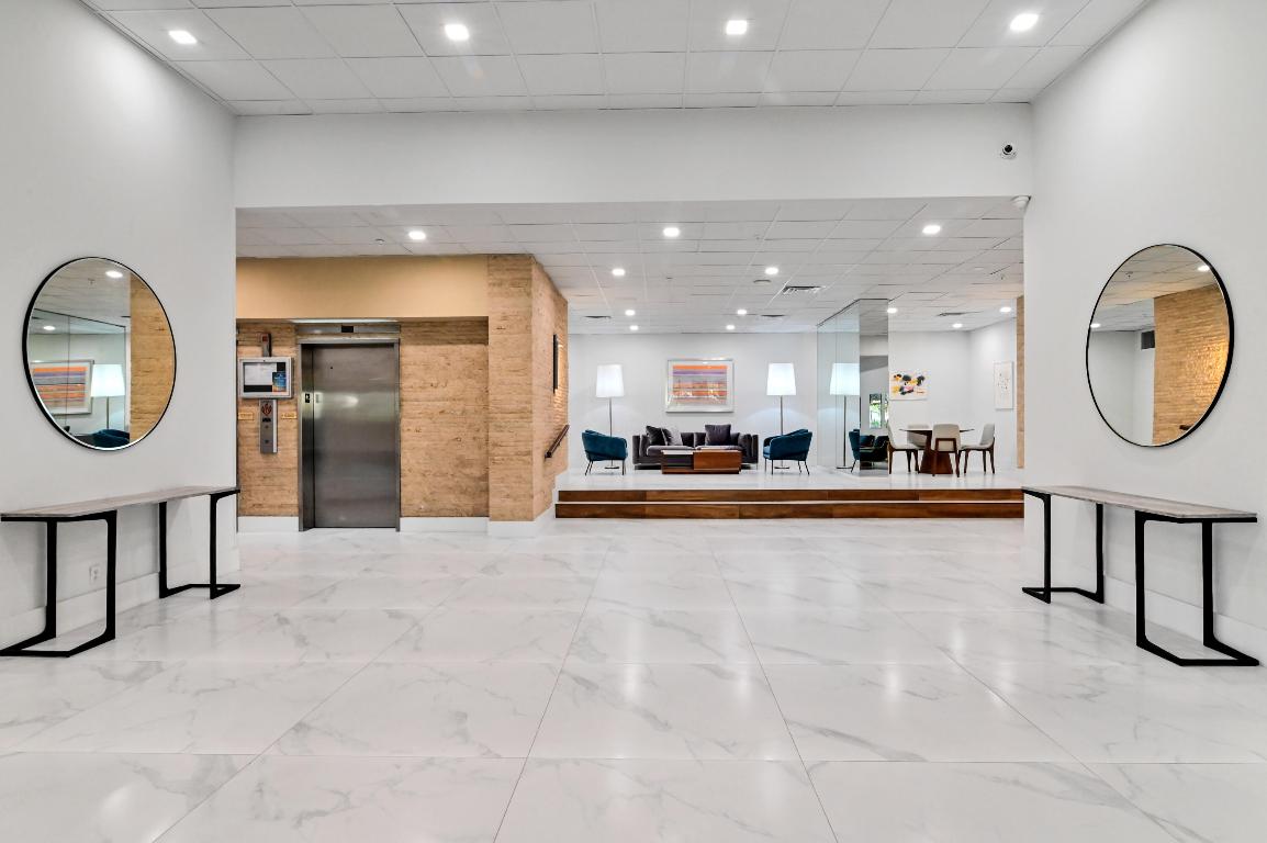 LANDS OF THE PRESIDENT/CONSULATE CONDO - Residential