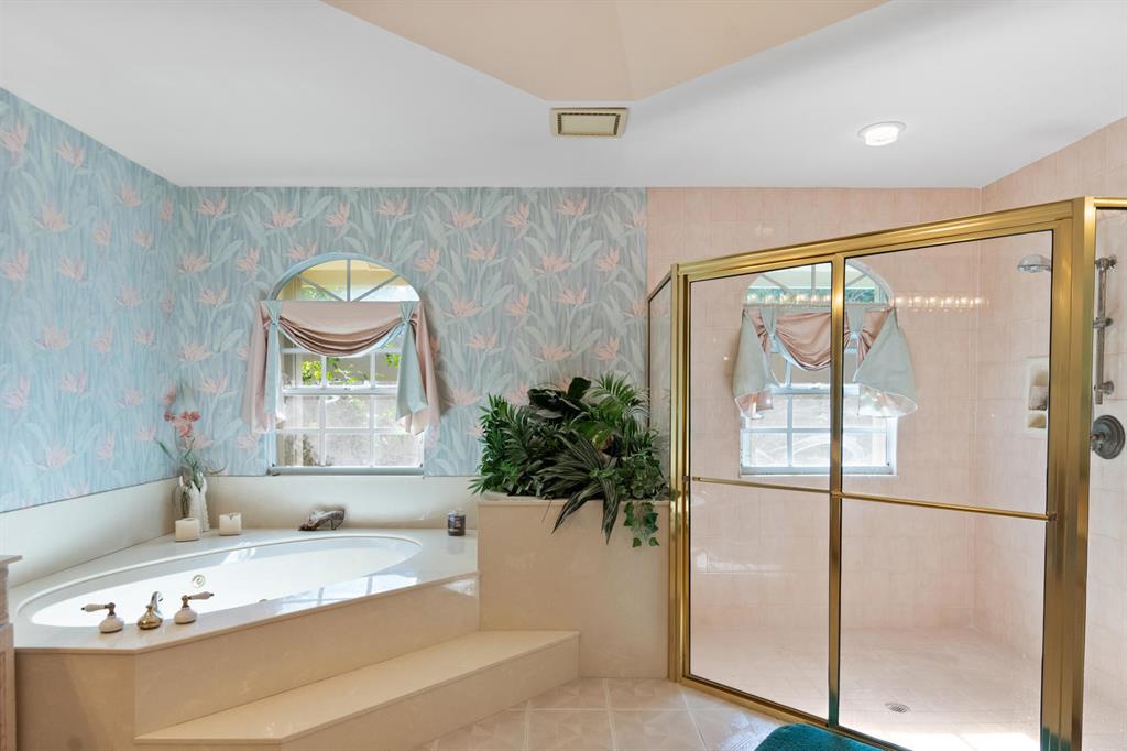 SADDLE TRAIL PARK OF WELL - Residential