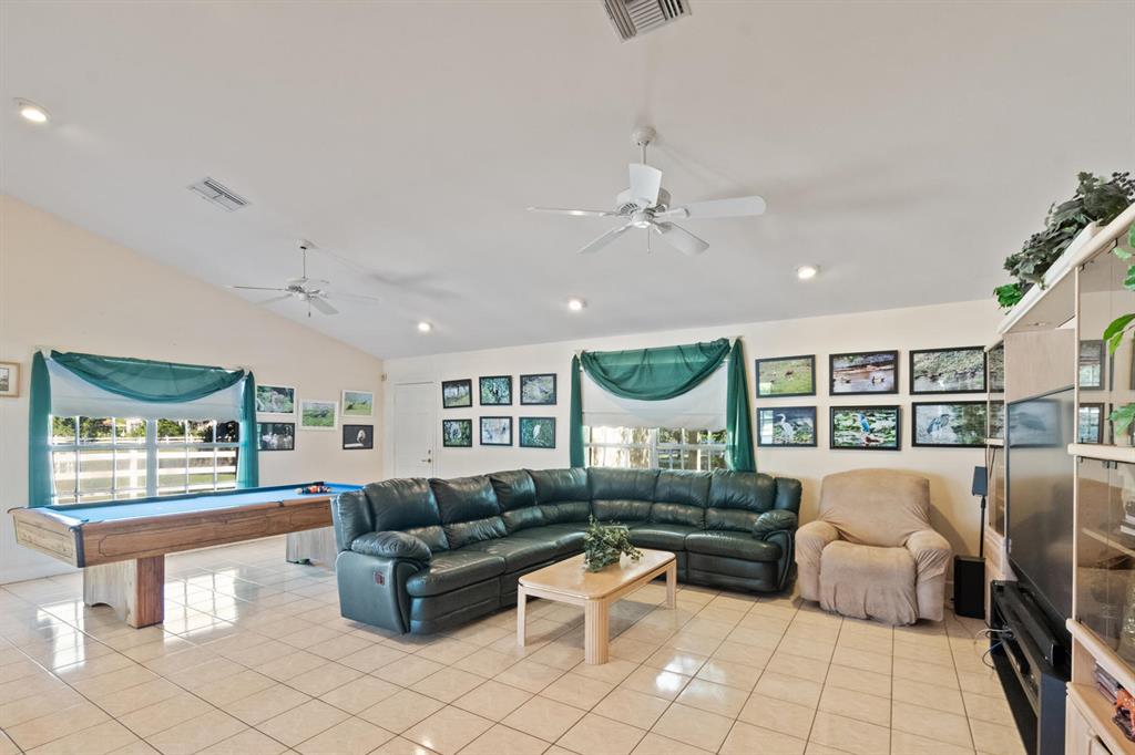 SADDLE TRAIL PARK OF WELL - Residential