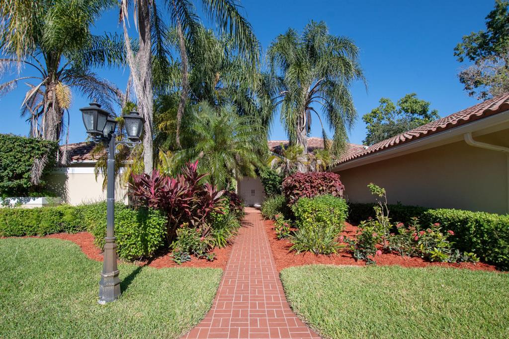 SADDLE TRAIL PARK OF WELL - Residential