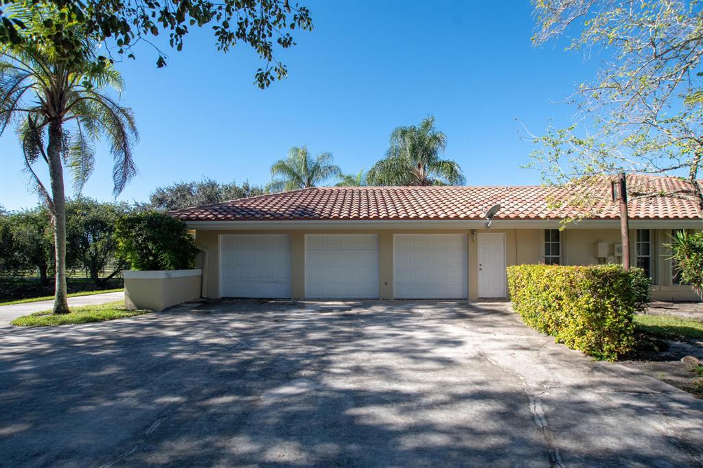 SADDLE TRAIL PARK OF WELL - Residential