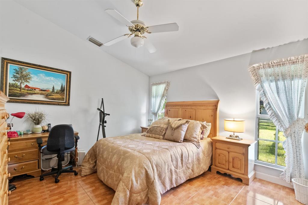 SADDLE TRAIL PARK OF WELL - Residential