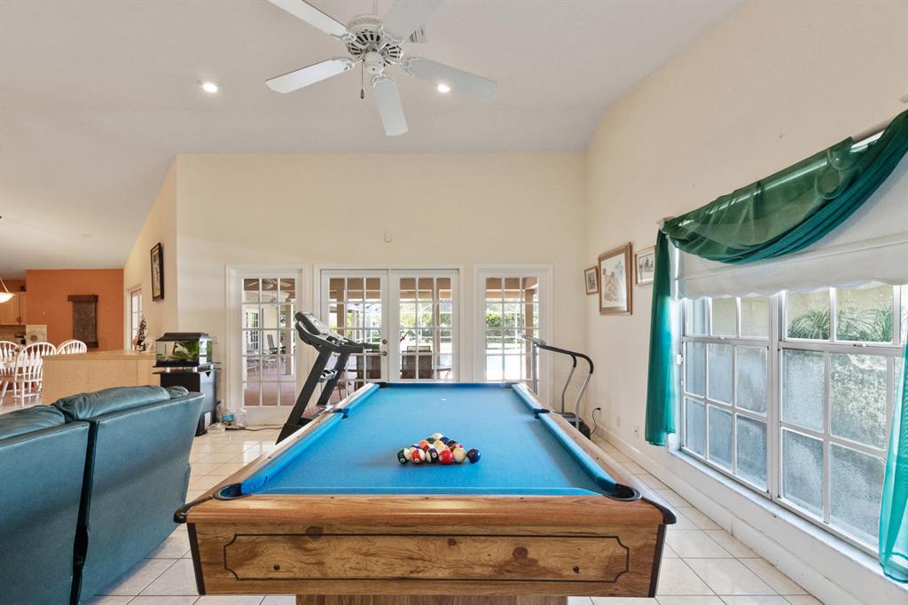 SADDLE TRAIL PARK OF WELL - Residential