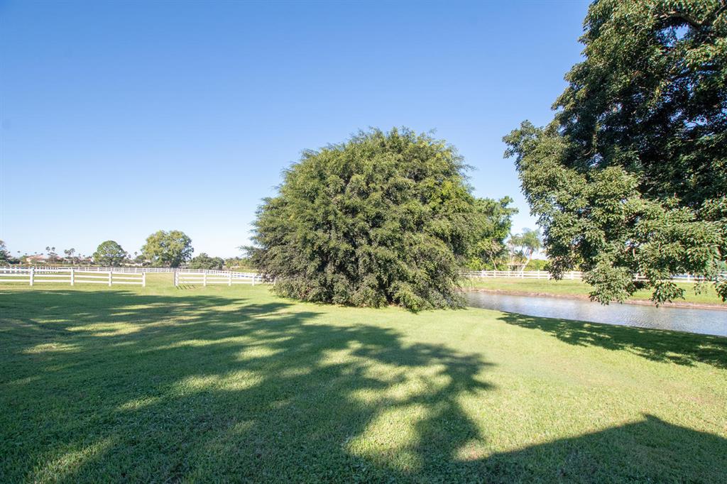 SADDLE TRAIL PARK OF WELL - Residential