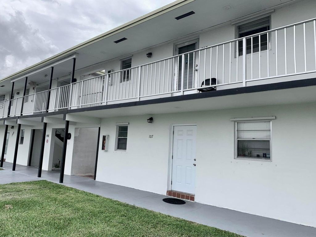 Photo of 1113 Lake Terrace #107, Boynton Beach, FL 33426 (MLS # R11089535)