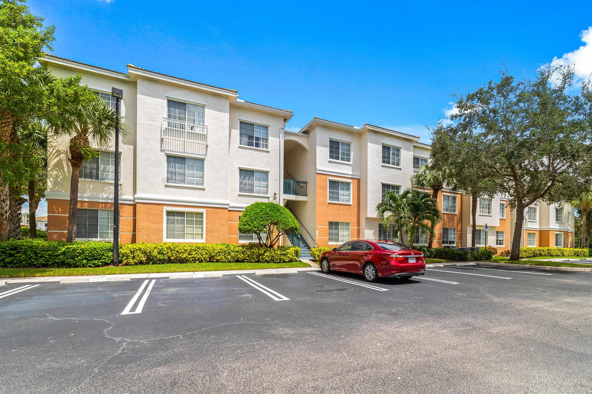 Top tier unit on the top floor of this centrally located condo in Fiore at the Gardens. This 2 bed, 2 bath condo features a split floor plan and walk in closets in both bedrooms. Light and bright relaxing water views from all living areas for a stress free environment. Recent updates include new counters, new backsplash in the kitchen, new oven, dishwasher and microwave and even a new washer and dryer! 2024 HVAC and water heater! You'll also enjoy the fully tiled unit. The large laundry area can accommodate a work from home space with a window to watch the birds sing. Community features a pool, gym, tot lot, BBQ area and is gated. Easy access to both Gardens and Jupiter shopping, dining and athletic pursuits.