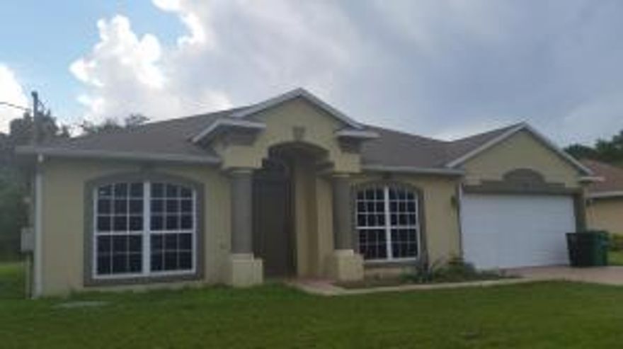 Desirable neighborhood 
CBS 3/2/2 home,screen porch, all tile, eat in kitchen with breakfast nook, large family room with 2 skylights, separate dining and living room, one can be used as an office/den, split floor plan, 
master bathroom dual vanities,  separate shower and roman tub, 2 walk in closets in master bedroom, inside laundry room.
Home being sold as-is