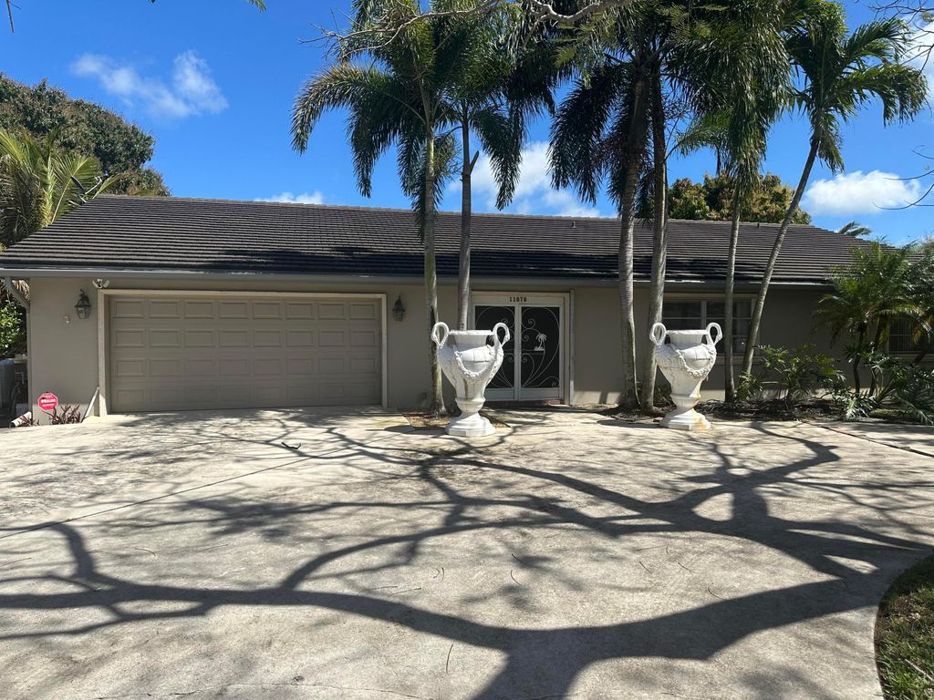 Photo of 11070 Monet Terrace, Palm Beach Gardens, FL 33410 (MLS # B26005942)