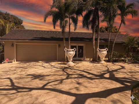 Photo of 11070 Monet Terrace, Palm Beach Gardens, FL 33410 (MLS # B26005942)