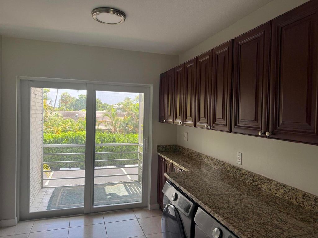 Photo of 11518 Landing Place #B4, Palm Beach Gardens, FL 33408 (MLS # R11102600)