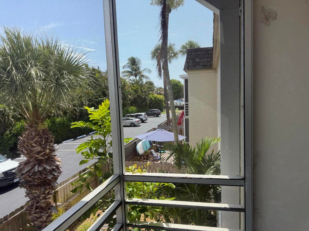 Photo of 11518 Landing Place #B4, Palm Beach Gardens, FL 33408 (MLS # R11102600)